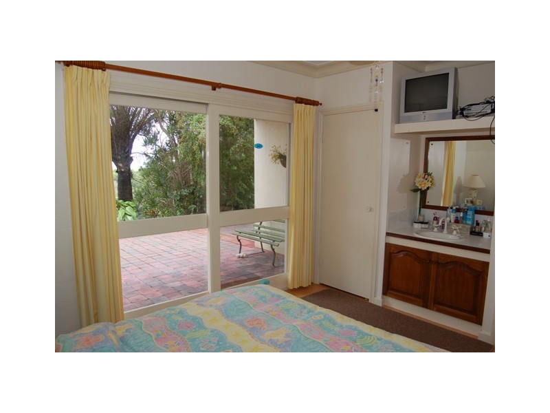 5 Hinterland Close, Tinbeerwah QLD 4563