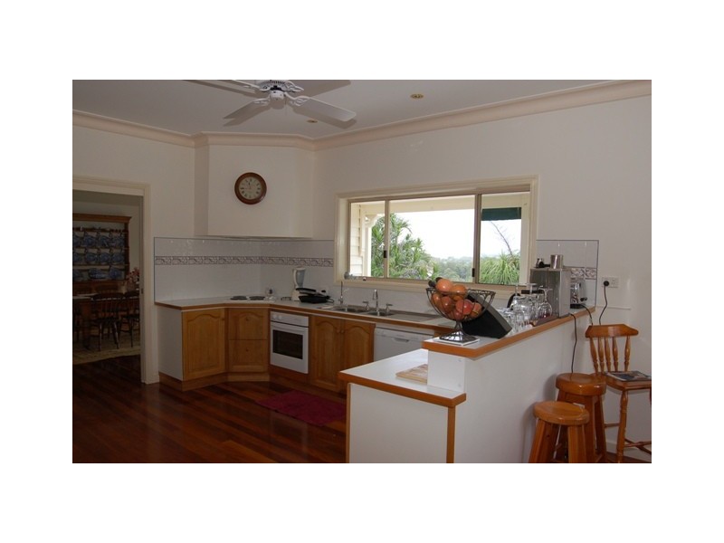 5 Hinterland Close, Tinbeerwah QLD 4563