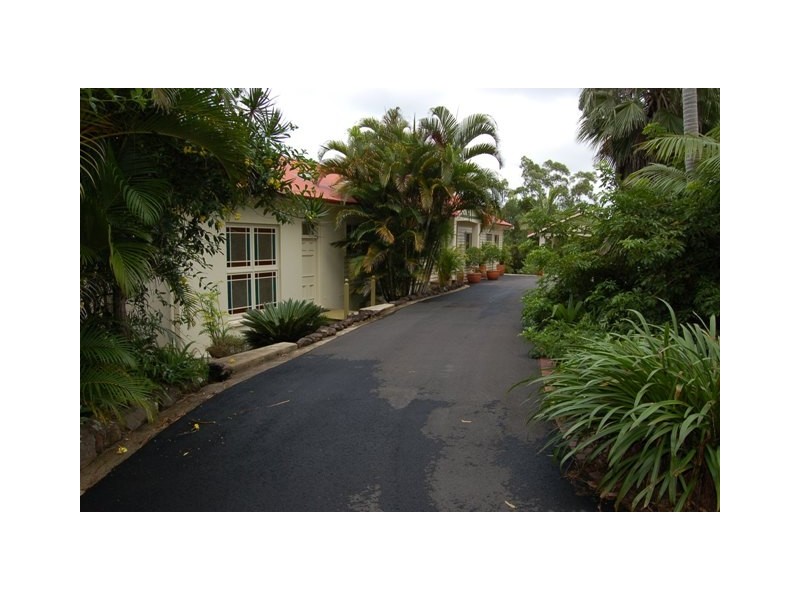 5 Hinterland Close, Tinbeerwah QLD 4563