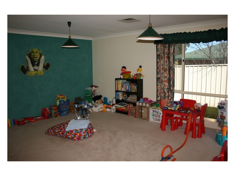 75 Summerfield Avenue, Quakers Hill NSW 2763