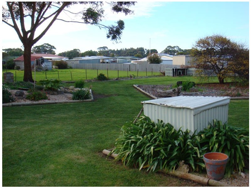 1 Peters Street, Tantanoola SA 5280