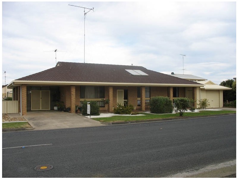 97 Meylin Street, Port Macdonnell SA 5291