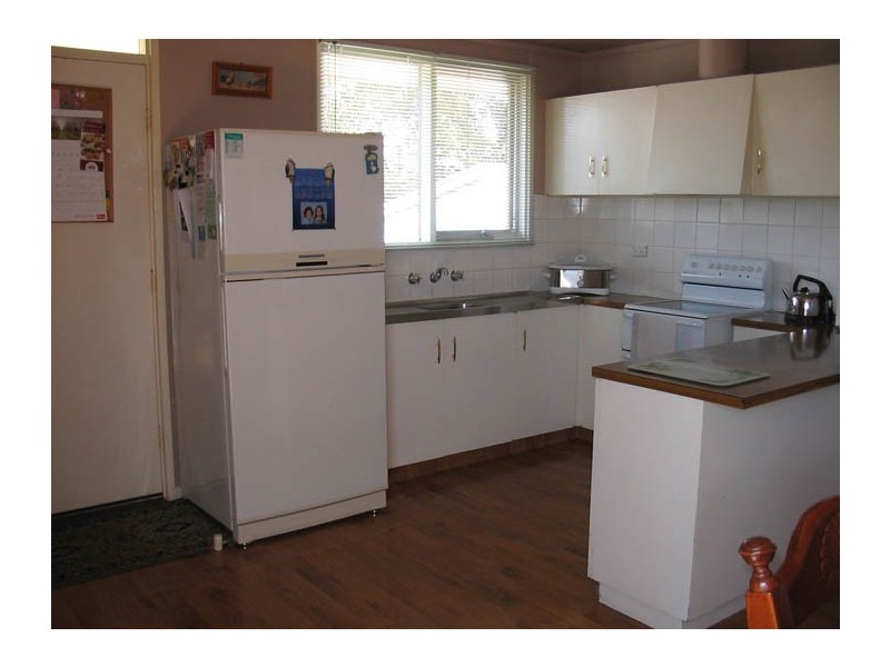 At Wynham Road, Moorak SA 5291