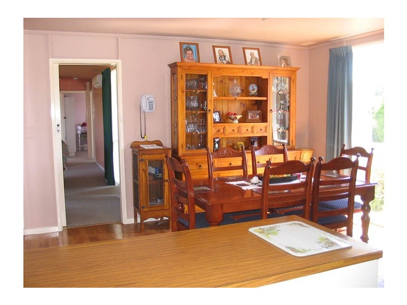 At Wynham Road, Moorak SA 5291