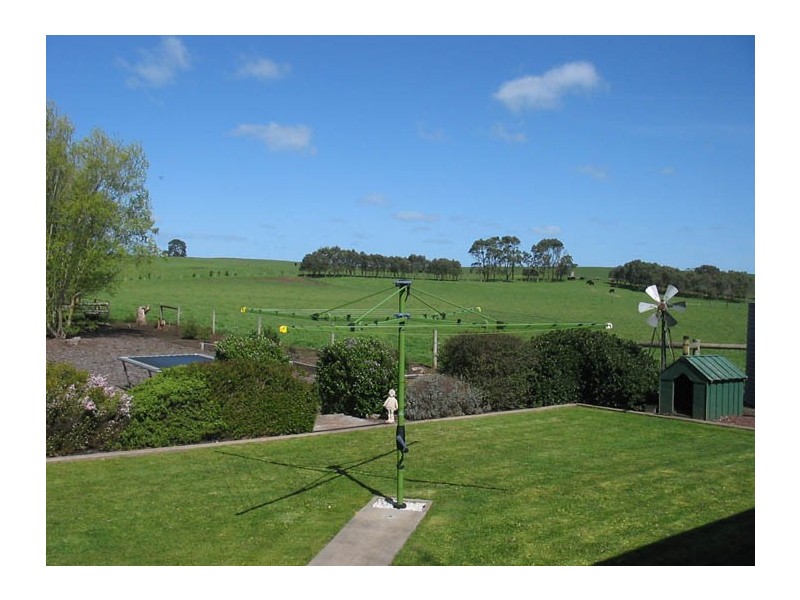 At Wynham Road, Moorak SA 5291