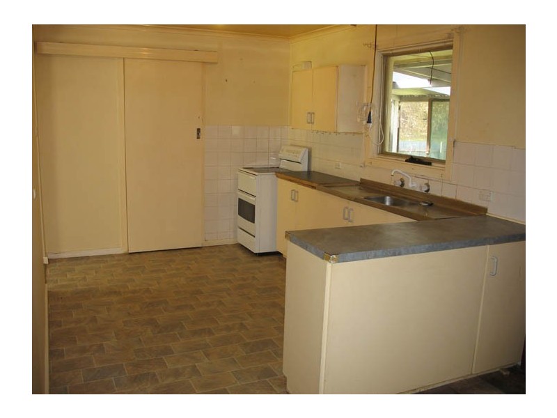 18 McEncroe Road, Tarpeena SA 5277