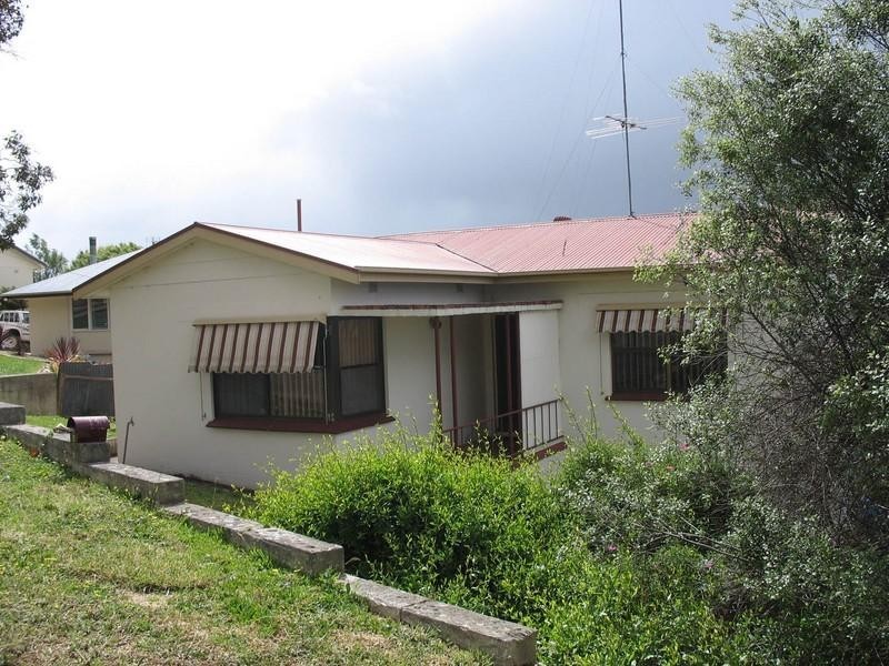 4 Holloway Crescent, Mount Gambier SA 5290