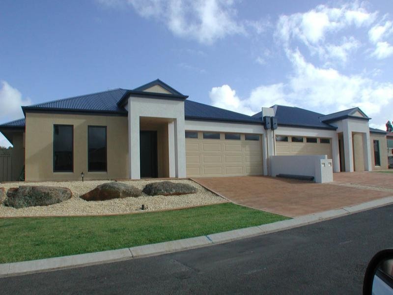 2/2 Graney Court, Mount Gambier SA 5290