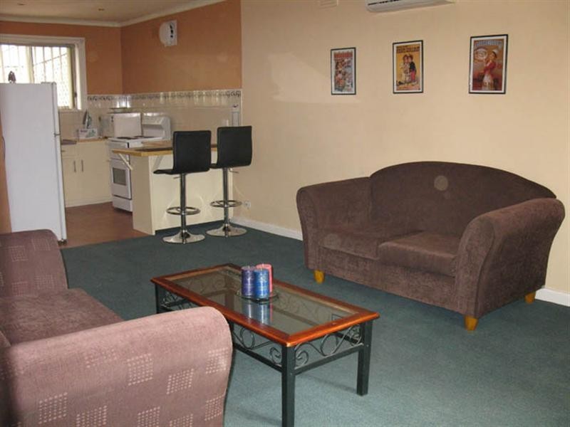 2/239 Jubilee Highway West, Mount Gambier SA 5290