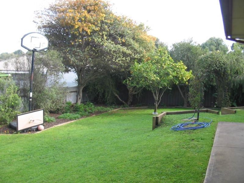 17 Sunset Drive, Mount Gambier SA 5290