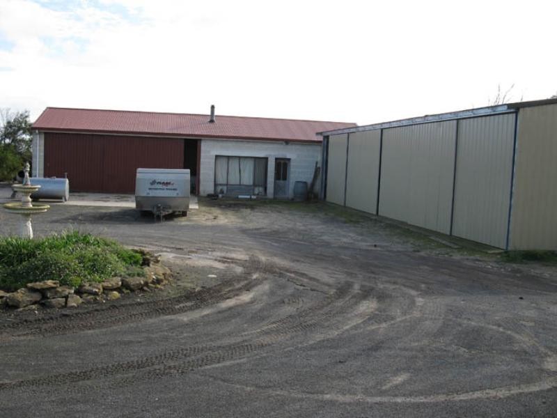 “Stratmans Farm”, Mount Gambier SA 5291