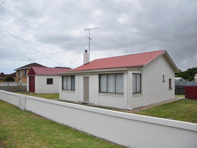 4 Compton Street, Port Macdonnell SA 5291