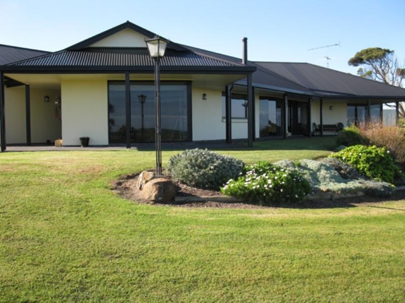 6215 Portland Road, Nelson VIC 3292