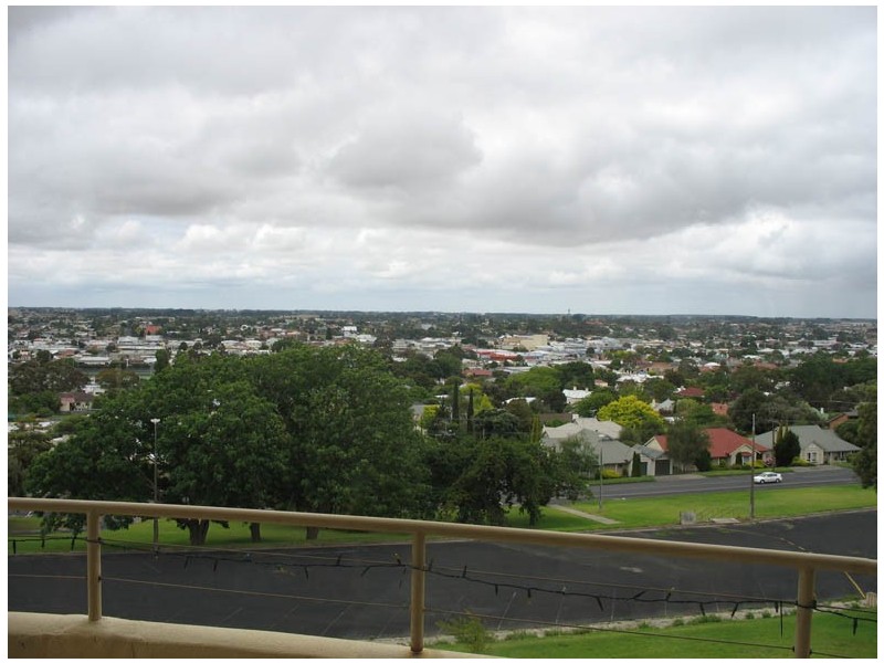 2001/3 Lake Terrace West, Mount Gambier SA 5290