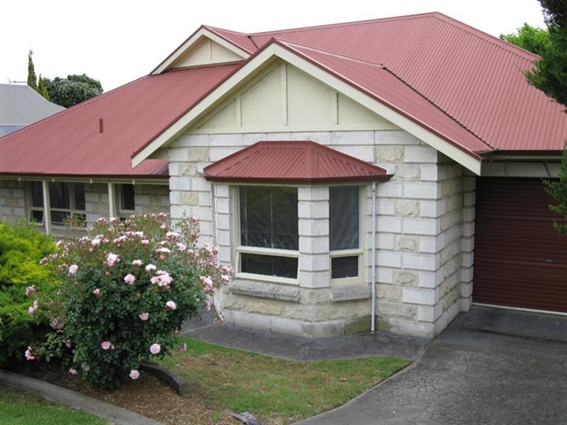 2/2B Lake Terrace West, Mount Gambier SA 5290