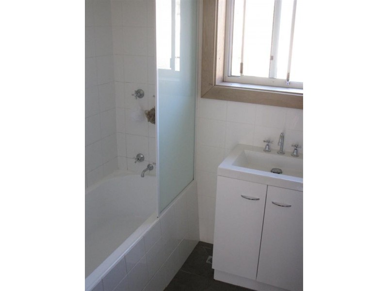 16 Holder Street, Mount Gambier SA 5290