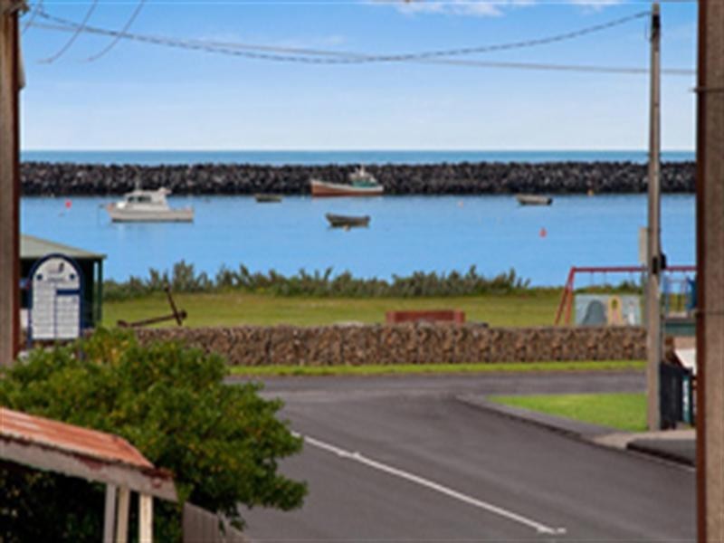 10 Standish Street, Port Macdonnell SA 5291