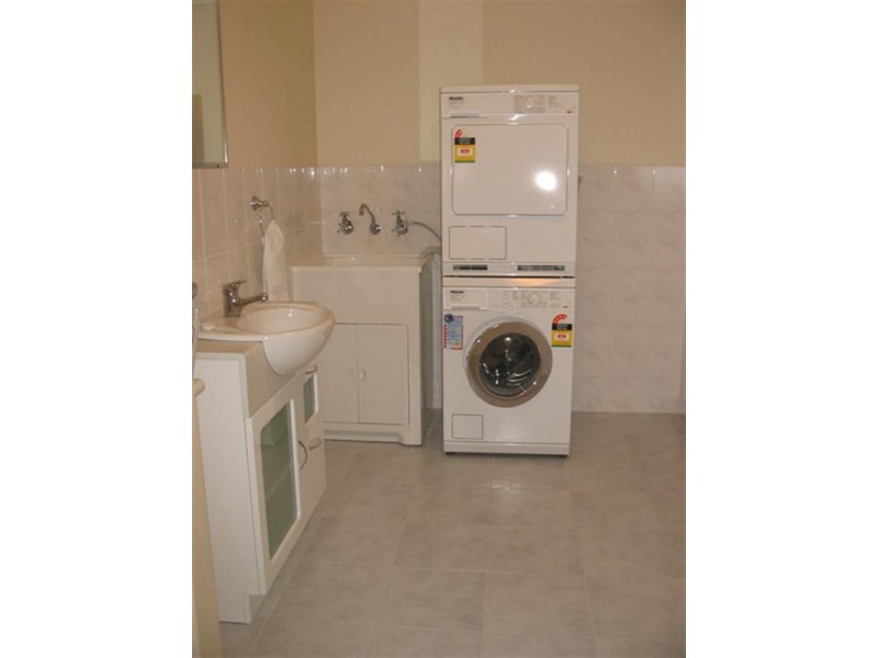 1003/3 Lake Terrace West, Mount Gambier SA 5290