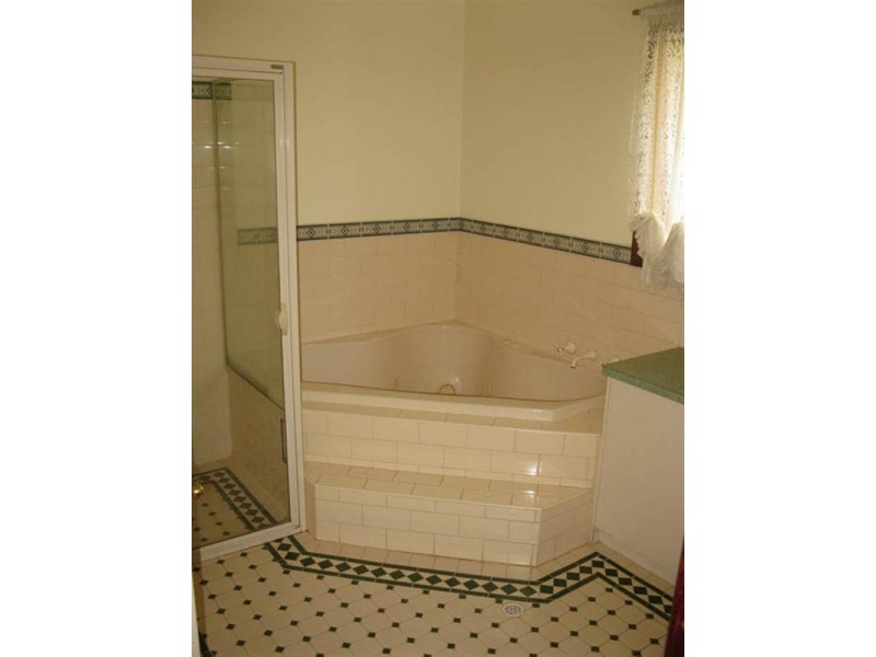 33 Brolga Street, Mount Gambier SA 5290