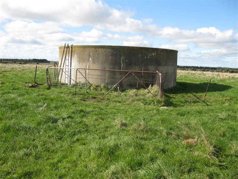 - Tobermorey Lane, Penshurst VIC 3289