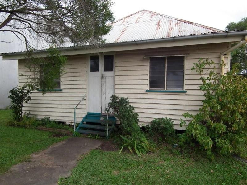 14 Bowen Street, Maryborough QLD 4650