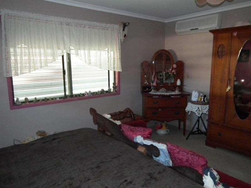 92 Arnaud Street, Granville QLD 4650