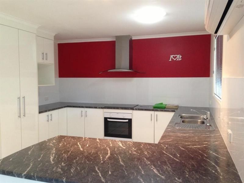 7 Lido Parade, Urangan QLD 4655