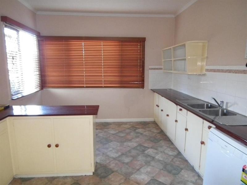 6 Wynne Parade, Maryborough QLD 4650