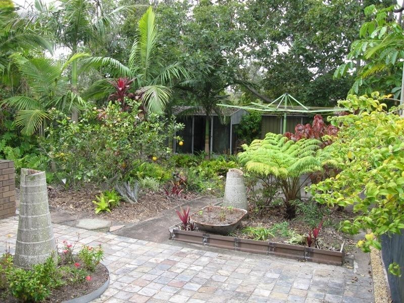 2 Woodville Street, Maryborough West QLD 4650