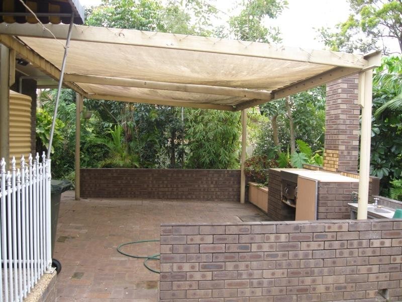 2 Woodville Street, Maryborough West QLD 4650