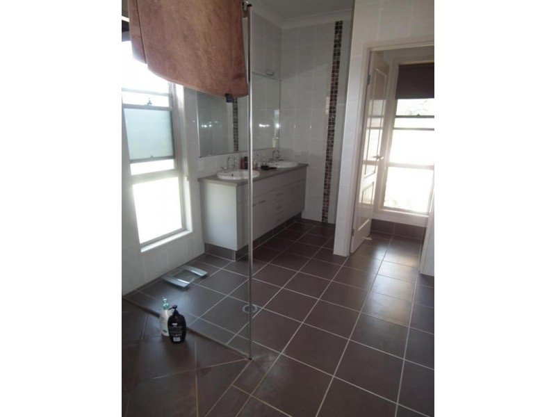 95 Charles Bruce Drive, Oakhurst QLD 4650