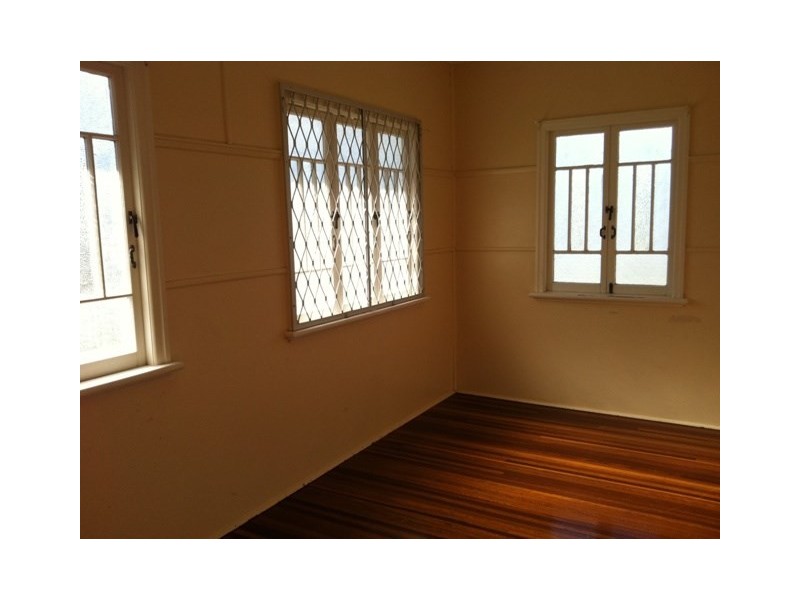 8 Muriel Street, Maryborough QLD 4650