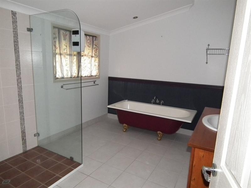 229 Tooley Street, Maryborough QLD 4650