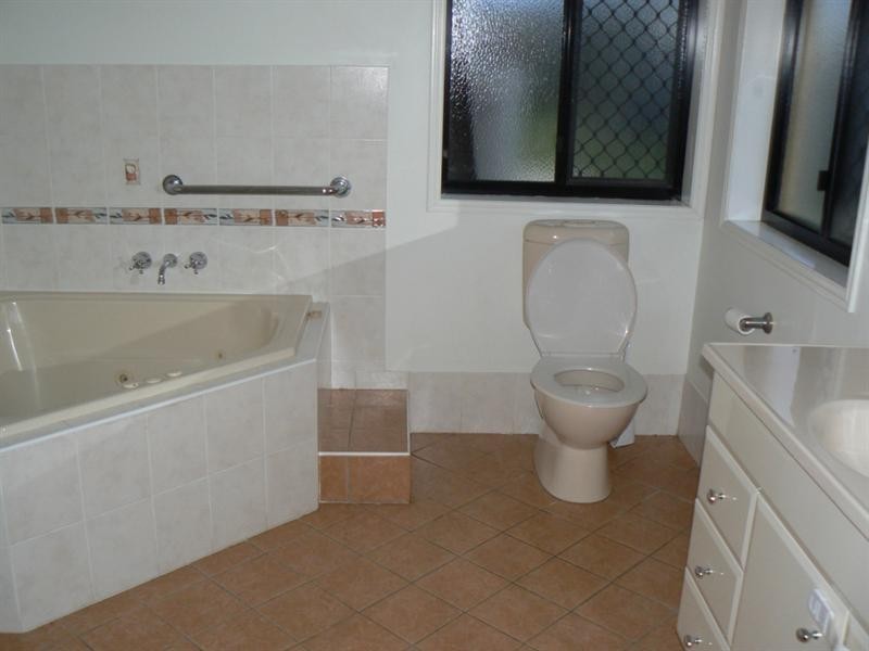 10 Guilmartins Way, Tinana QLD 4650