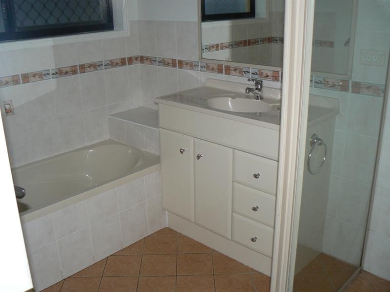 10 Guilmartins Way, Tinana QLD 4650