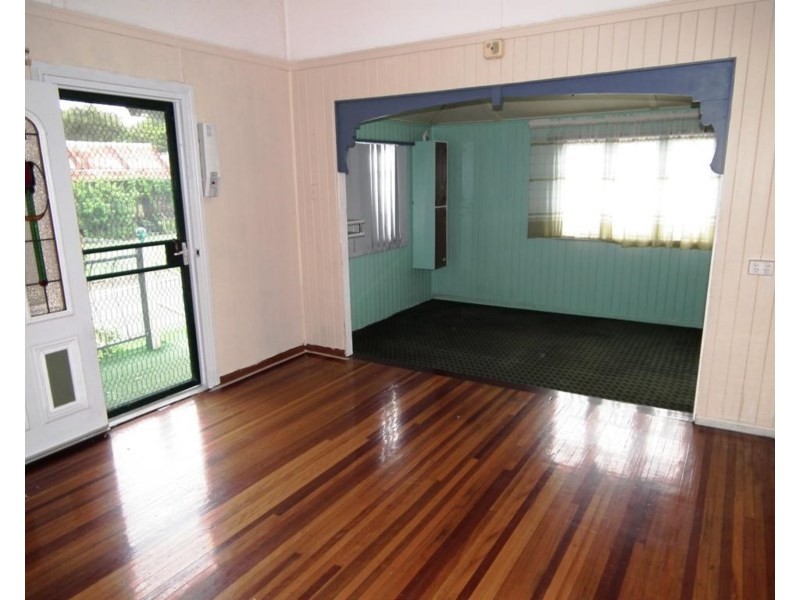 33 Ferry Lane, Maryborough QLD 4650