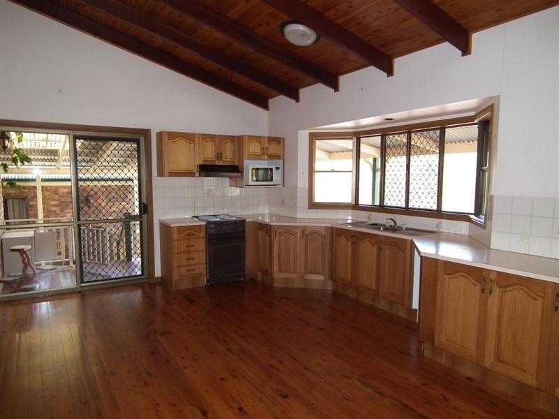 182 Mungar Road, Oakhurst QLD 4650