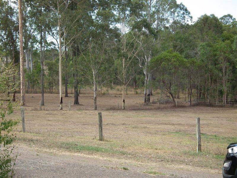 182 Mungar Road, Oakhurst QLD 4650