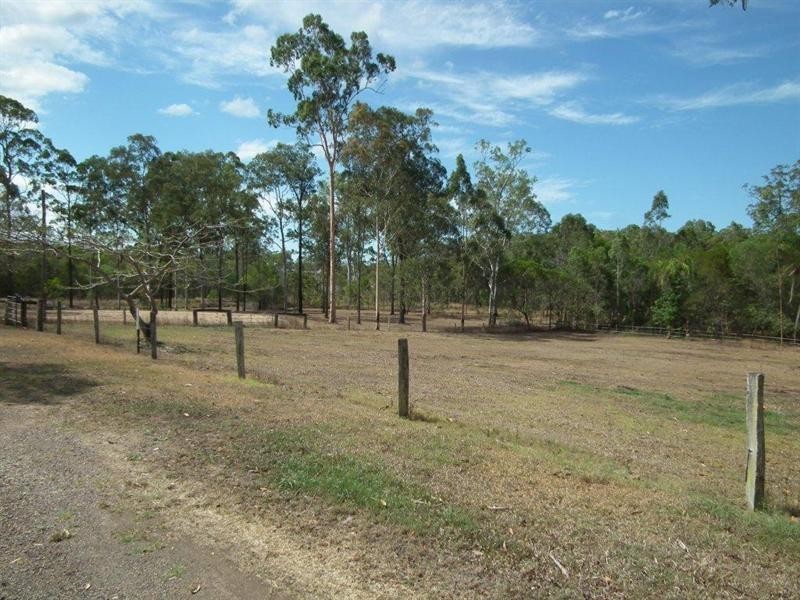 182 Mungar Road, Oakhurst QLD 4650