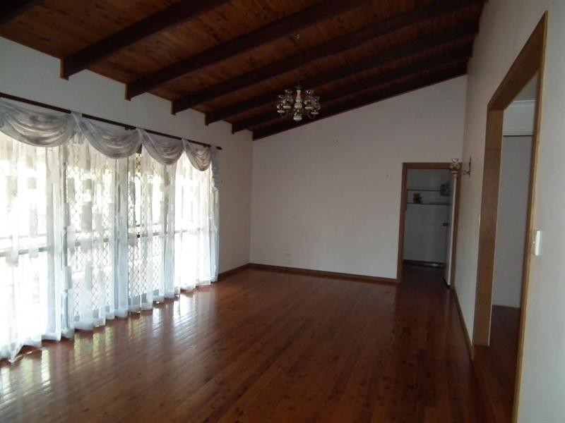 182 Mungar Road, Oakhurst QLD 4650