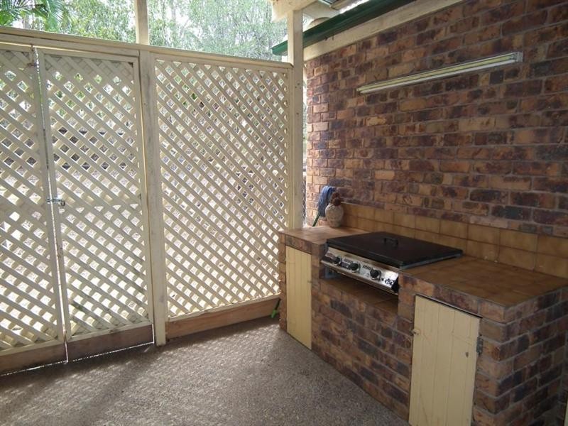182 Mungar Road, Oakhurst QLD 4650