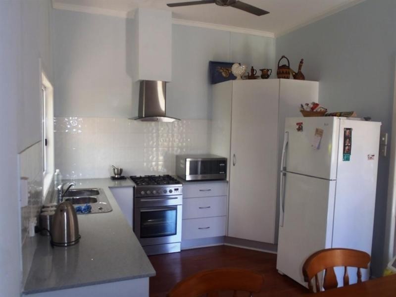 41 Wolseley Street, Granville QLD 4650