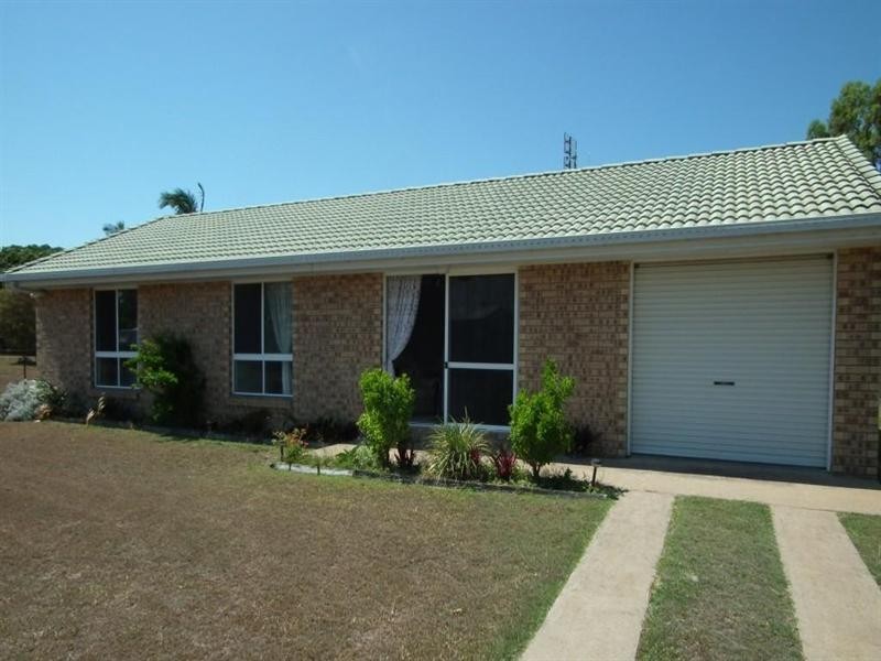 17 Seaview Avenue, Maaroom QLD 4650