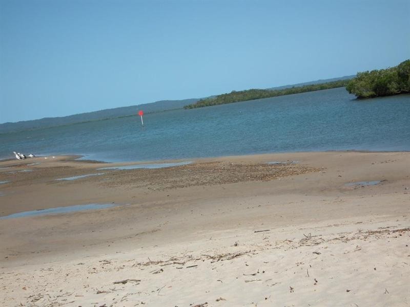 17 Seaview Avenue, Maaroom QLD 4650