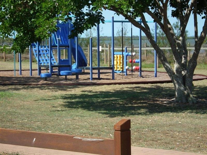 17 Seaview Avenue, Maaroom QLD 4650