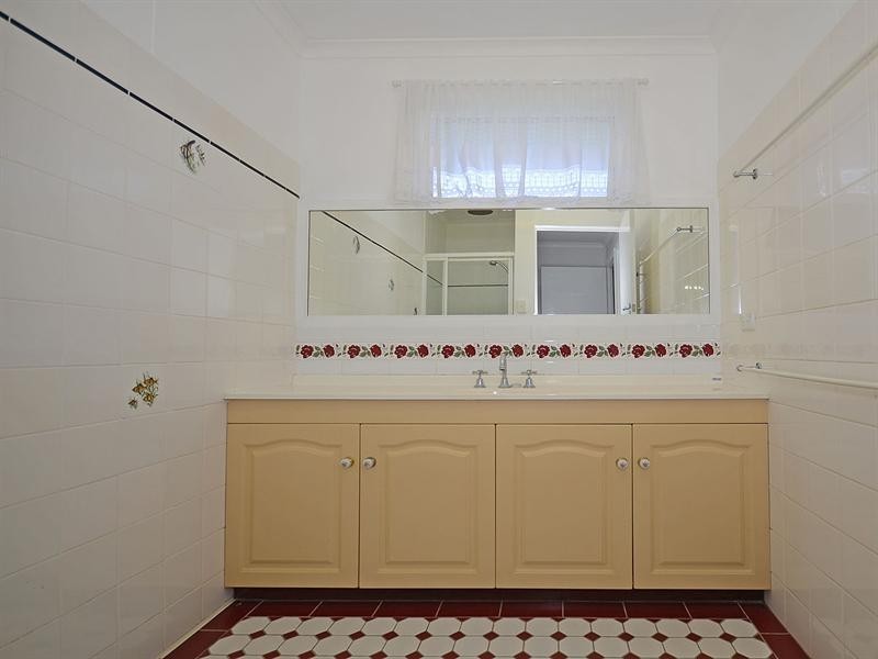 2 Aberdeen Avenue, Maryborough QLD 4650