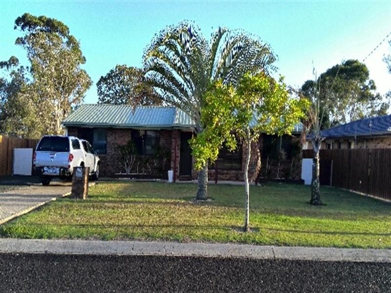 105 Hammond Street, Urangan QLD 4655