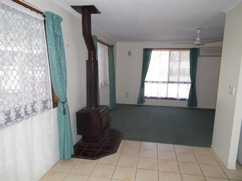 8 Ruby Street, Aldershot QLD 4650