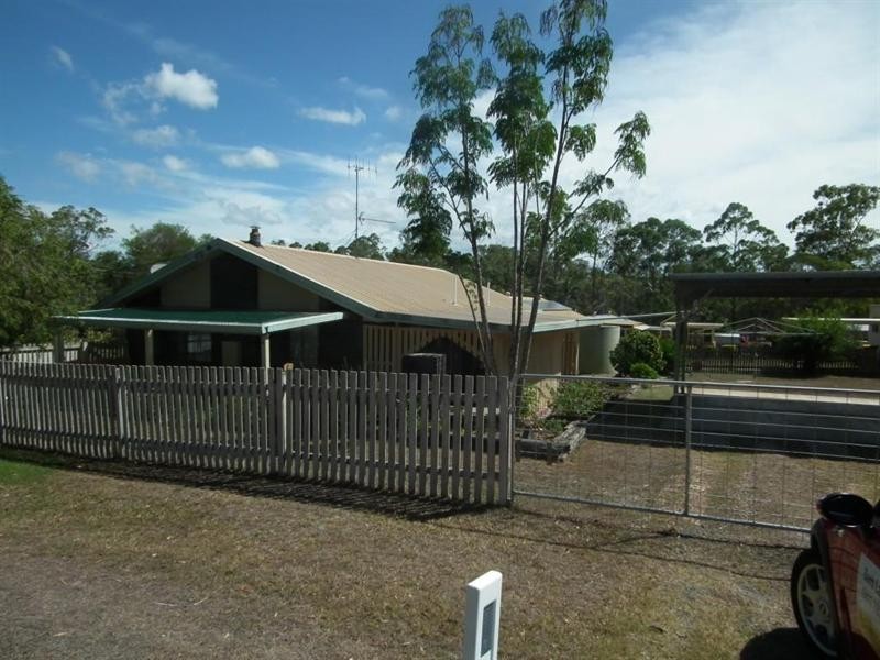 8 Ruby Street, Aldershot QLD 4650