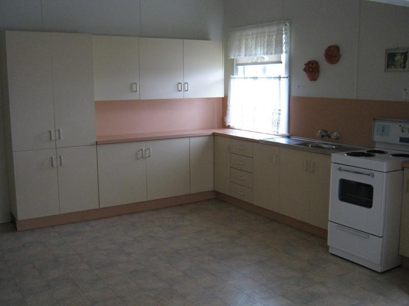 10 Meredith Street, Maryborough QLD 4650